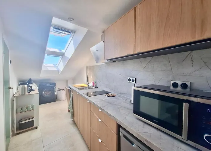 Lofty Hideout With 2 Bedrooms Lejlighed *