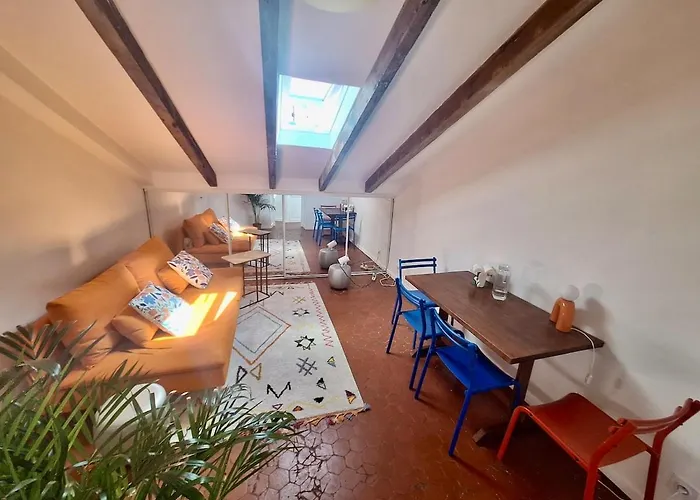 Lofty Hideout With 2 Bedrooms Lejlighed Nice